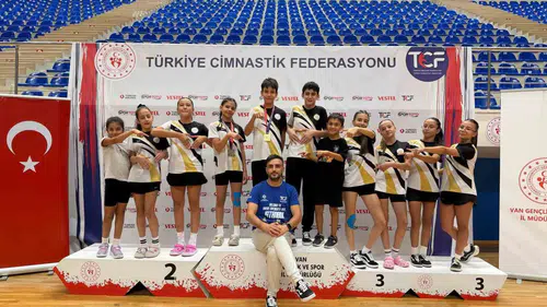 Manisalı genç yeteneklerden çifte zafer: Türkiye şampiyonalarında madalyaları topladılar
