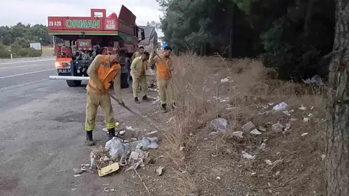 Buldan ormanlarında yangın alarmı: Ekipler tehlike saçan çöpleri temizledi
