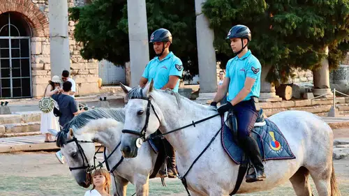 Ege sahillerinde asayişin yeni koruyucuları: Atlı jandarmalar göreve başladı