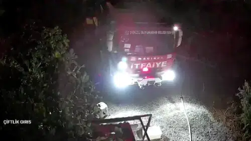 Denizli'de gece yarısı kundaklama dehşeti: Güvenlik kamerası o anları kaydetti