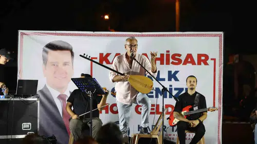 Karahisar’da unutulmaz gece: İsmail Barkan rüzgarı esti