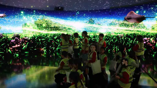 Minik çevreciler su altı dünyasını 360 derece deneyimle keşfediyor