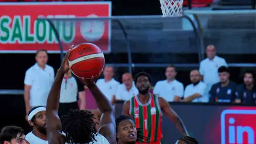 İzmir'in basketbol devleri kozlarını paylaştı: Petkimspor deplasmanda hata yapmadı