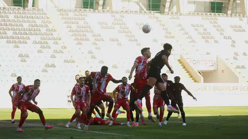 Akhisar'da puanlar paylaşıldı: Vanspor FK son bölümde nefes aldı