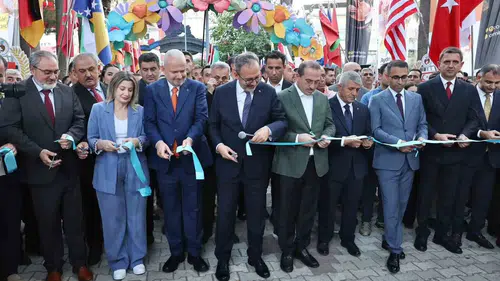Menemen dünya sanatçılarını ağırlıyor: 45 ülkeden gelen dev buluşma