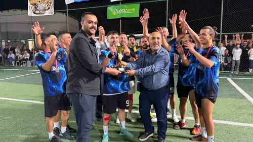 Karacören'de kupa heyecanı: Şampiyonluk kupasını Dalama Spor kaldırdı