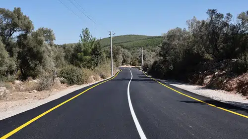Bodrum’da ulaşım seferberliği: Çamlık Mahallesi’nde asfalt dönemi kapandı