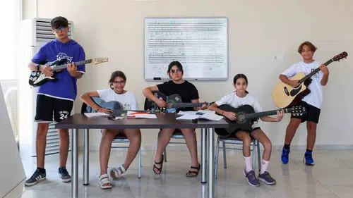 Efeler'de notalar hayat buluyor: Müzik akademisi kapılarını açıyor