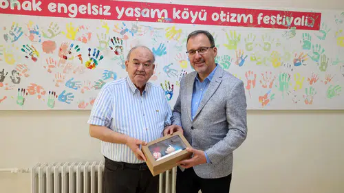 İzmir’in vefalı başkanı unutulmadı: Mehmet Muharrem Kasapoğlu’ndan Burhan Özfatura mesajı