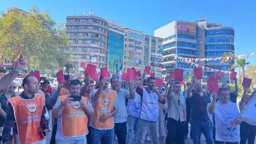 Konak Belediyesi’nde emekçinin sabrı taştı: Yönetime kırmızı kart gösterdiler