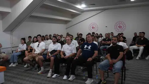 Menteşe'de ringlerin geleceği şekilleniyor: Uzman antrenörler yetişiyor
