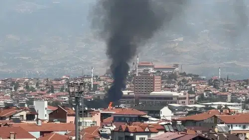 Denizli’de Palet Fabrikasında Alevlere Müdahale Sürüyor
