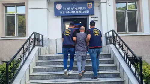 Dört yıllık firar Ödemiş’te son buldu: JASAT aranan hükümlüyü yakaladı