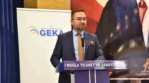 Muğla çam balının geleceği masaya yatırıldı: Hedef dünya pazarında güçlenmek