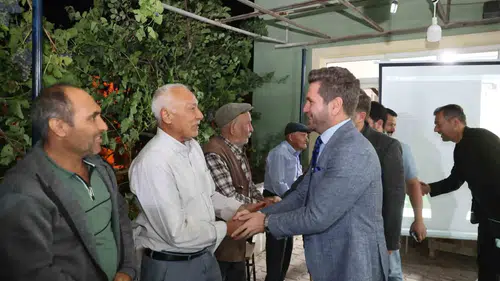 Tavas’ta yerel yönetimden doğrudan temas: Kozlar sakinleri taleplerini başkana iletti