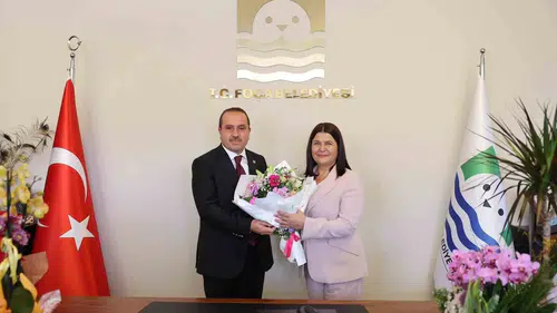 Foça'da yeni dönem: AK Parti'den belediye başkanına ziyaret