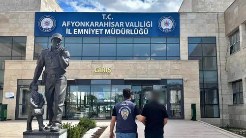 Afyonkarahisar’da Müstehcen Yayın Operasyonu: Hükümlü Polisin Takibiyle Yakalandı
