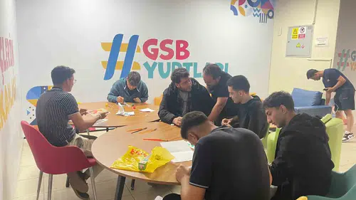 Muğla’da yurtlar kampüse dönüştü: Gençler sanatla ve sporla nefes alıyor