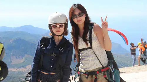 Babadağ semalarında Çinli turist akını: Gökyüzünde her üç kişiden biri onlar