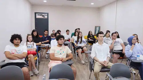 Efelerli gençlerin sınav maratonunda yeni yol arkadaşı: Uzman desteği başlıyor