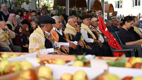 Demirci’de hünnap bereketi: İlk festival binleri buluşturdu