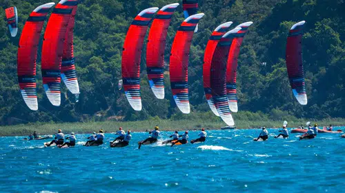 Rüzgarın kalbi Akyaka’da atıyor: Kiteboard’un yıldızları Avrupa şampiyonluğu için buluştu