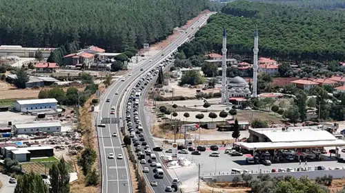 Muğla trafiğinde zincirleme kabus: 7 araç birbirine girdi
