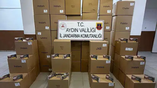 Aydın'da kaçak tütün operasyonu: Milyonluk sevkiyata jandarma engeli