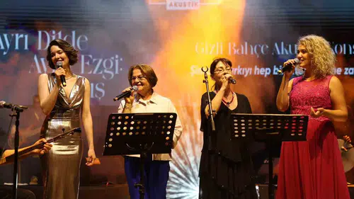 Ege’nin İki Yakası Barış İçin Aynı Sahnede Buluştu: Didim’de 31 Yıllık Gelenek Coşkuyla Başladı