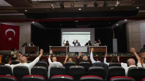 Yunusemre’de Meclis Mesaisi: Doğal gaz müjdesi ve şehit vefası