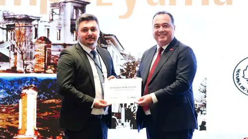 Manisa’nın kurtuluş destanı 104 yıl sonra bilimsel bir külliyata dönüştü