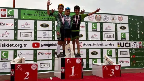 Akhisar’ın pedal kahramanları Türkiye Şampiyonası’na damga vurdu