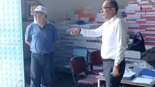 Efeler’de ders zili öncesi hummalı hazırlık: Kitaplar raflara diziliyor
