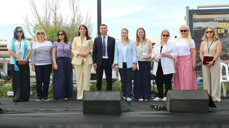 Seferihisar'da “Bir Çınar Bin Umut” Etkinliği: Üçüncü Yaş Üniversitesi Dönem Sonu Coşkuyla Kutlandı
