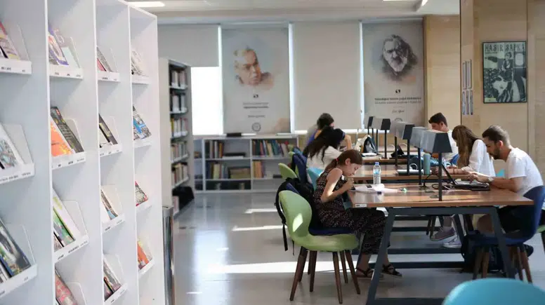 Muğla’nın entelektüel kalbi Türkan Saylan’da atıyor: 40 bin eser okurları bekliyor
