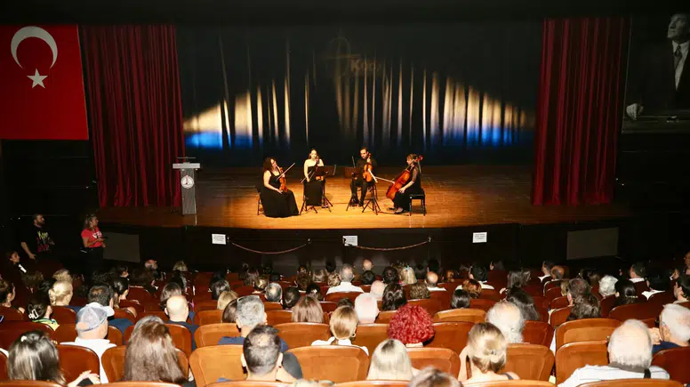 Karşıyaka Oda Orkestrası yeni sezona başlıyor