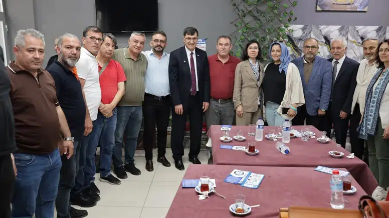 Kütahya’dan Uşak’a gönül köprüsü: Başkan Kahveci hemşehrileriyle buluştu