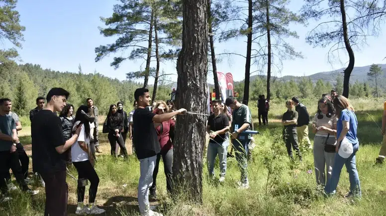 Köyceğizli ormancılık öğrencileri doğayı sınıfta değil sahada öğreniyor