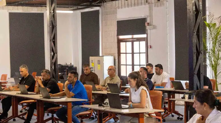 İzmir Büyükşehir Belediyesi’nde yapay zeka devrimi: Personel dijital çağa hazırlanıyor