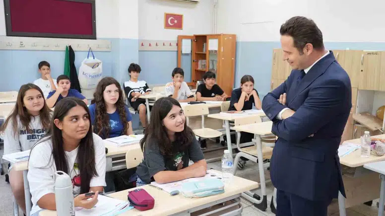 Menteşe’de yaz tatili eğitime engel değil: Öğrenciler hedeflerine kilitlendi