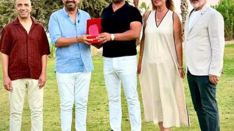 Çeşme’de sıra dışı başarı: Akademik tezini yeşil turizmin merkezine dönüştürdü