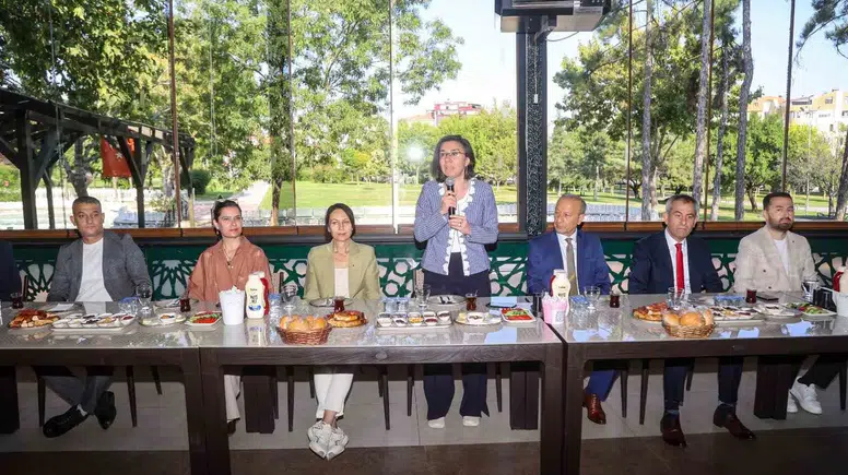 Uşak’ın huzur nöbetçilerine özel gün: Başkan Vekili Özkan’dan zabıtaya tam destek