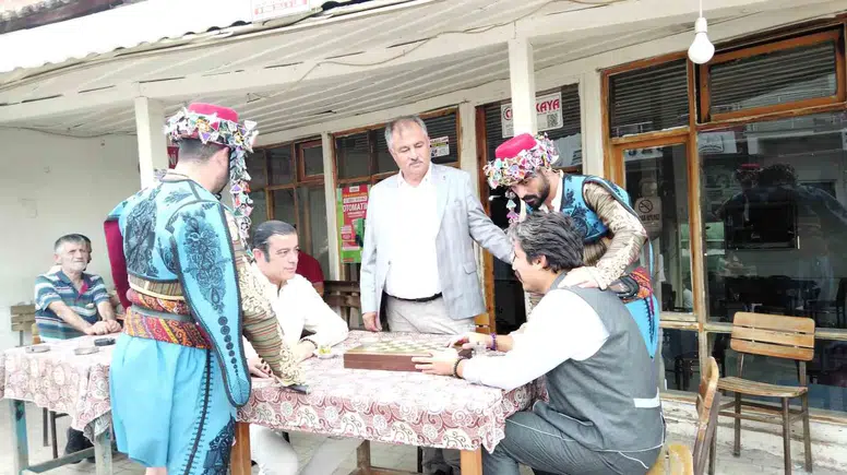 Başkanın oyunculuk performansı mest etti: Beyağaç'ın tanıtımı için kamera karşısına geçti