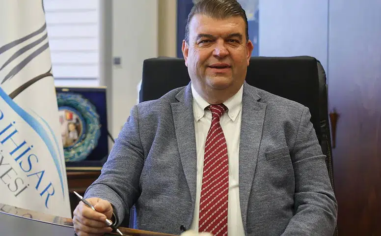 Seferihisar Belediye Başkanı İsmail Yetişkin rüşvet soruşturmasında tutuklandı
