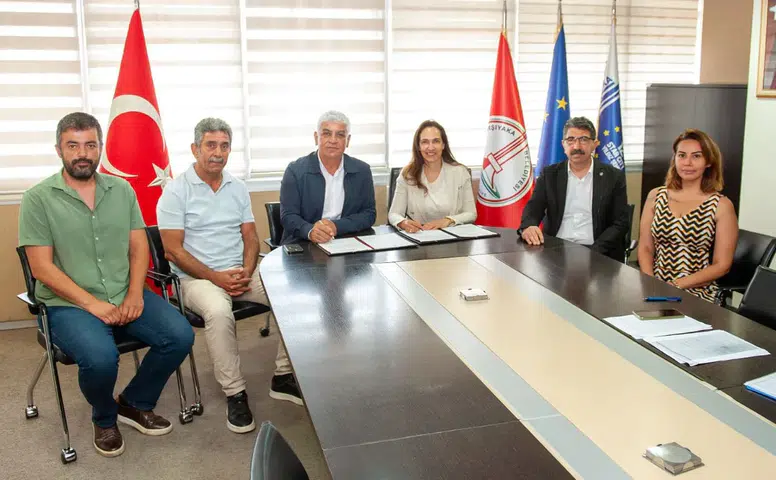 Karşıyaka’da Toplu İş Sözleşmesi’ne imzalar atıldı