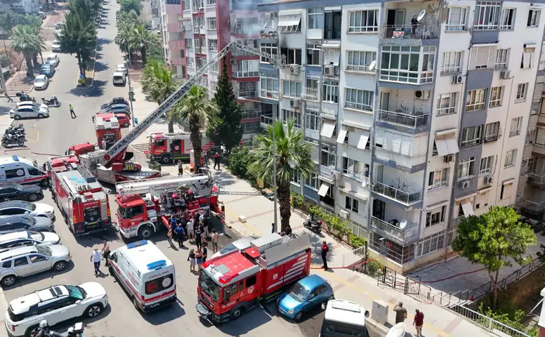 Karabağlar'daki yangında 6 kişi güvenle tahliye edildi