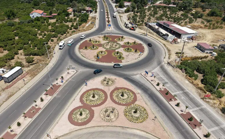Seferihisar’ın iki büyük kavşağı yenilendi