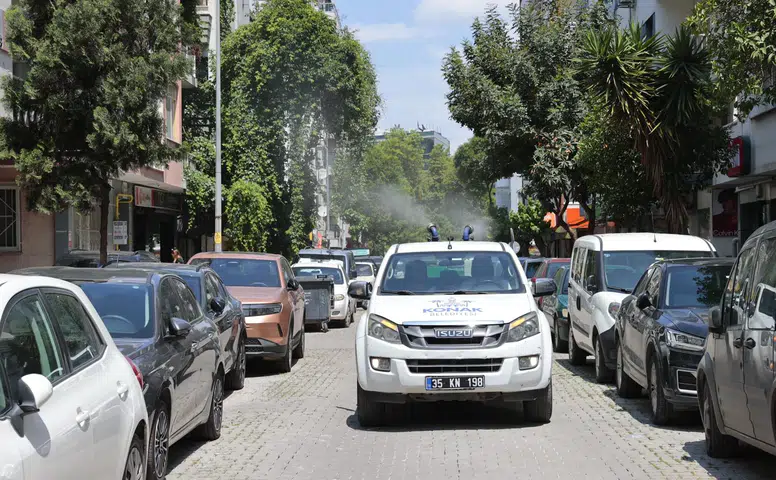 Konak’ta sivrisineklere karşı ilaçlama seferberliği: Ekipler her gün sahada