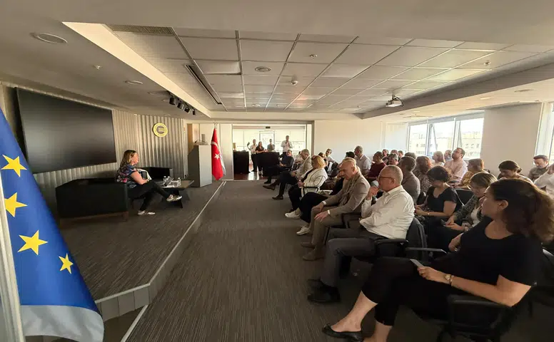 ESİAD’da 100 yıllık ömür ve yapay zeka çağı konuşuldu