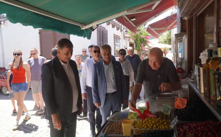 “Seferihisar’a değer katacak her adımın yanında olacağız”
